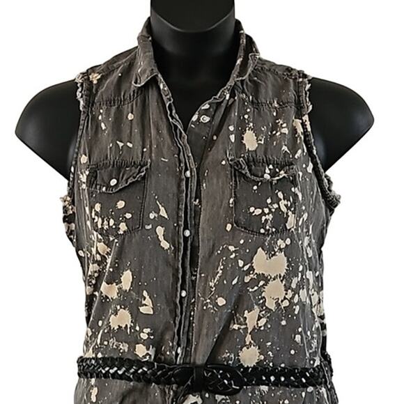 Almost Famous Women's Sleeveless Acid Wash Button-Up Top with Belt – Size XL - Picture 4 of 5